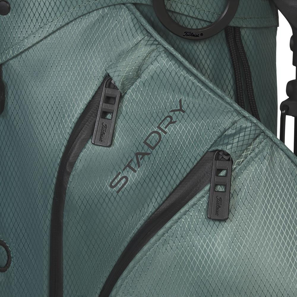 Titleist Players 5 StaDry Standbag