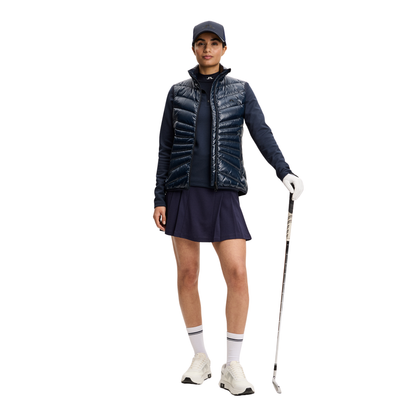 Lindeberg_Lara_Light_Down_Damenweste_2026_Navy_BWOW14476_6855