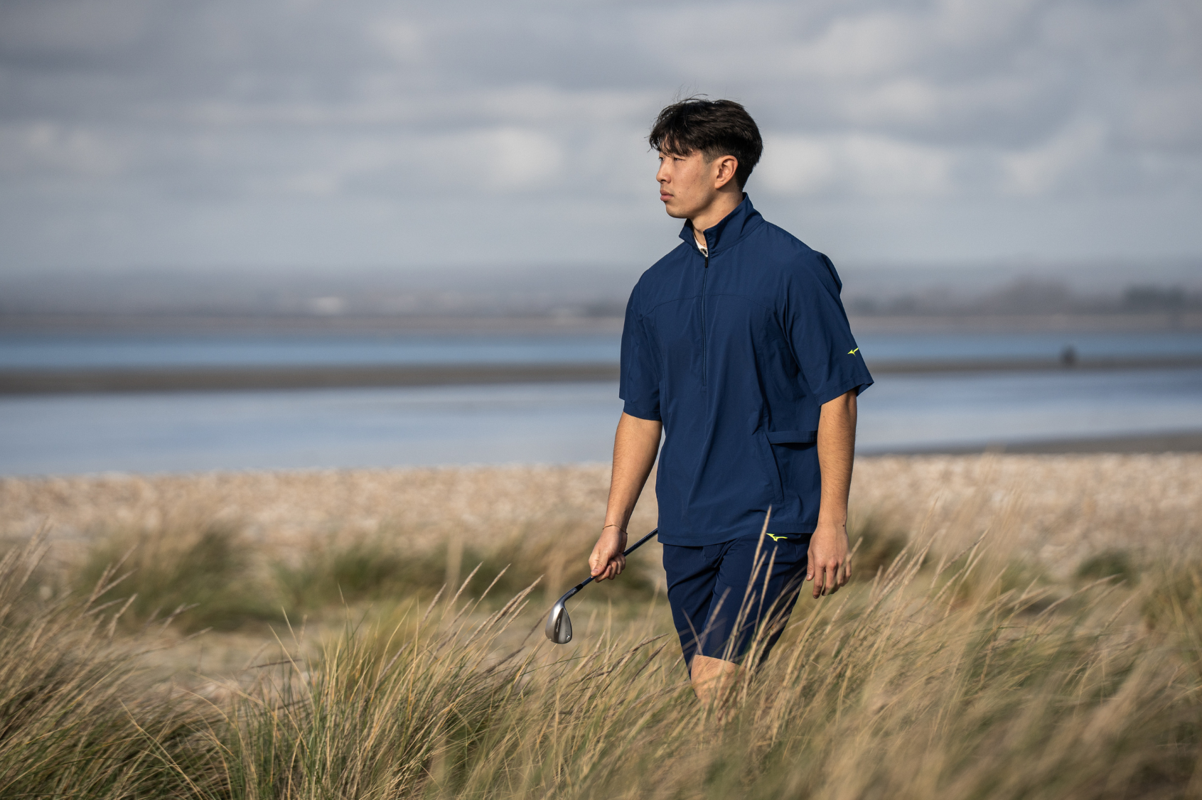 Mizuno_Motion_Half_Zip_Waterrepellent_Light_Wind_Top_Herrenjacke_52GEB017